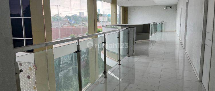 Properti komersial untuk usaha di jalan Raya cocok utk kantor showroom dll luas 800m2 bisa masuk kontener 40 feet gading serpong tangerang  1