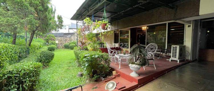 Rumah Lawas Lokasi Strategis Dekat Senayan Dan Blok M  1