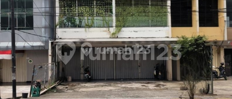 9-meter Wide Shop House on Fatmawati Raya Street, Cipete 1