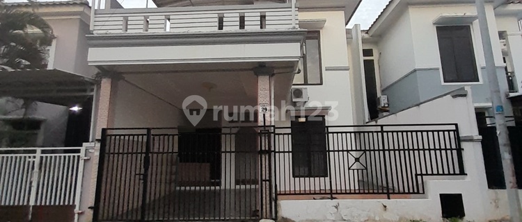 Dijual Rumah 2 Lantai Semi Furnished, Metland Menteng, Jakarta 1