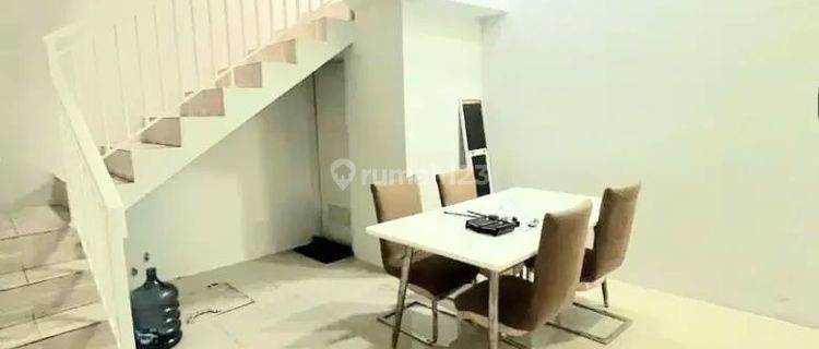 Rumah Semi Furnished Terawat Di Ciracas Cibubur Jakarta Timur 1