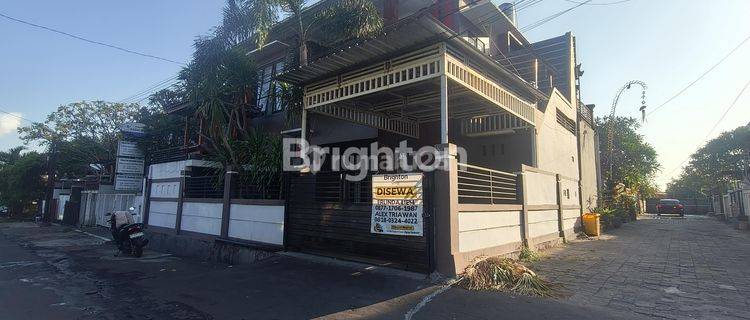 Rumah tinggal 2 lantai posisi Hook/Pojok lokasi strategis row jalan lebar non furnished diarea Denpasar barat 1