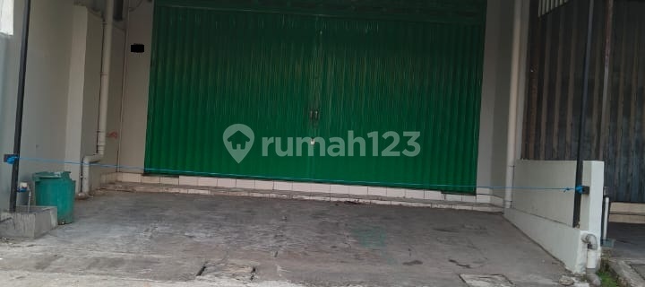 3-STORY SHOPHOUSE IN DALUNG AREA NEAR PADANG LUWIH MAIN ROAD, KEROBOKAN MAIN ROAD, KUTA 1