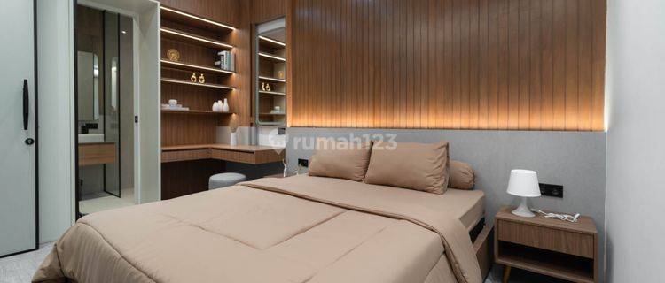 Rumah Bagus Kota Baru Parahyangan Lux FULL Furnished  1