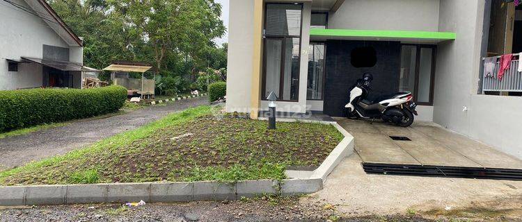 Rumah Minimalis Hook Dekat Pemkot Cimahi di Taman Cihanjuang 1