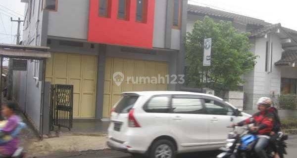 Ruko Potensial Mainroad Cihanjuang Cocok untuk Usaha 1