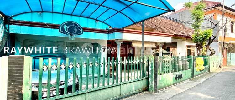 Cocok untuk Kos-kos an, Rumah Lama Lokasi Strategis Cocok untuk Investasi 1