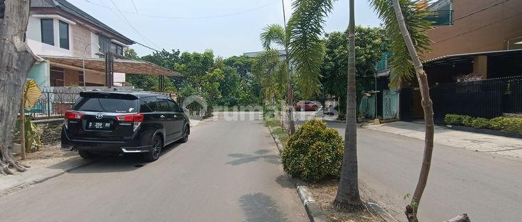 Rumah di dalam cluster Kawasan Jababeka 1