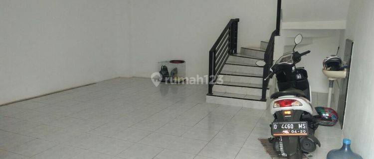 JL KOSAR, CIJAMBE, UJUNGBERUNG. RUKO 2 LANTAI PINGGIR JALAN DI KOTA BANDUNG 1