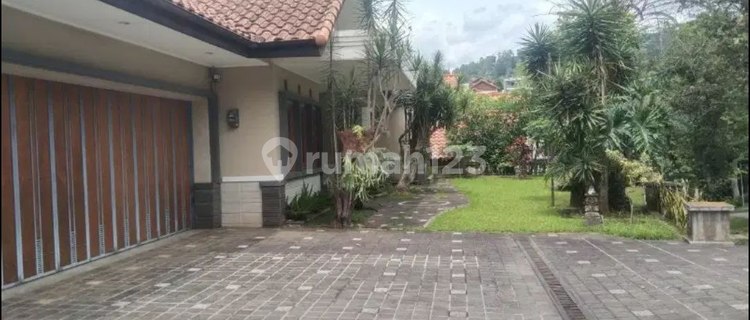 DAGO PAKAR RESORT, DAGO, NEAR ITB. SPACIOUS 3-STORY READY-TO-OCCUPY HOUSE IN NORTH BANDUNG, BANDUNG. 1