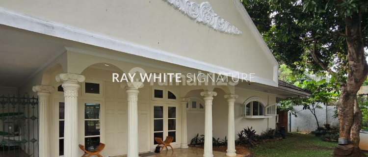 Rumah Lama Layak Huni Kondisi terawat di Bangka, Jakarta Selatan 1