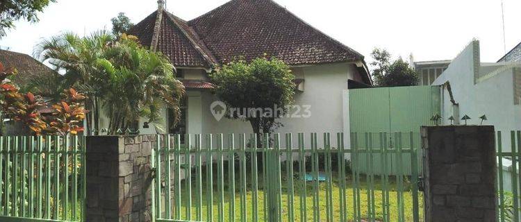 RUMAH BELANDA JL DR. WAHIDIN MALANG 1