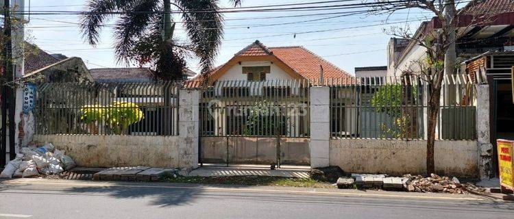 Rumah di Jl Zainul Arifin Klojen 1