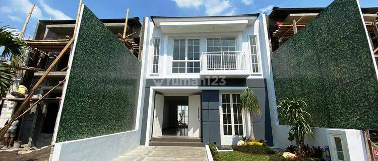 Rumah Minimalis Modern 2 Lantai di Green Orchid Suhat 1