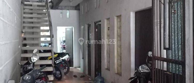 Rumah Kost Tiga Lantai Sarijadi Dekat Poltekpos 1