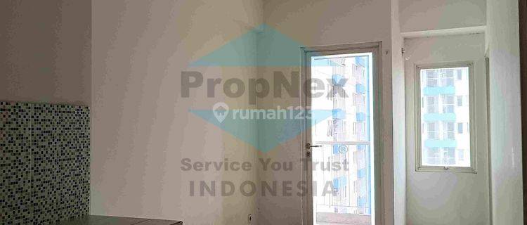 Puncak CBD 2BR Kosongan Pool View 1