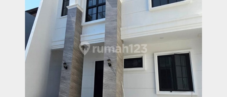 Rumah brand new 8x17 136m type 4KT Penjaringan Jakarta Utara 1
