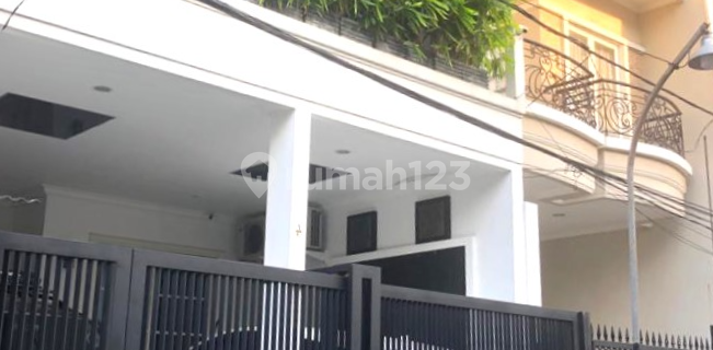 Rumah 3lt 6x15 90m Type 4KT Kelapa Gading Jakarta Utara 1