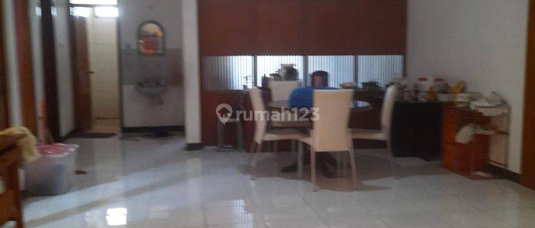 Rumah Bagus Semi Furnished SHM di Sukajadi, Bandung 1