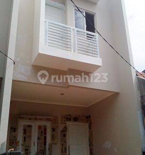 Rumah 2 1/2 Lt, bbs banjir, aman dan tenang di Duri Kepa. 11810   1