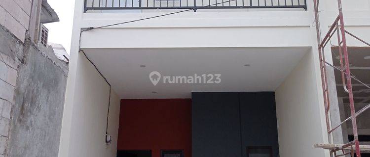 Rumah diciracas dekat lrt 1