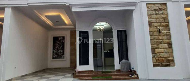 Rumah 2 Lantai Pasar Rebo Kalisari Jakarta 1