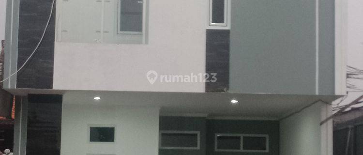 Rumah 2 Lantai di Pisangan Murah, Akses Ke Tol, Jalan 2 Mobil 1