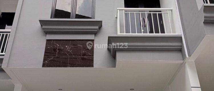 Rumah Gajah Mada, Hayam Wuruk 2 Lantai, Shm, Akses Motor 1