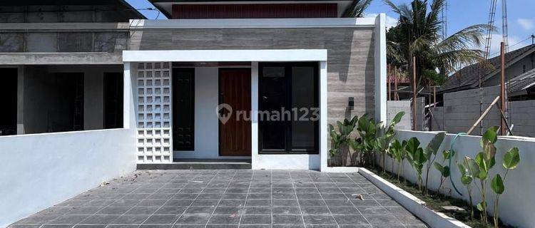 Rumah Cantik Limasan Modern Shm Dekat Sch Sleman 1