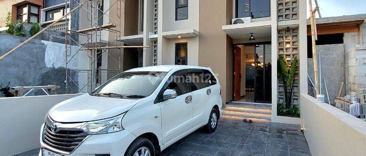 Rumah 2 Lantai Full Furnished Scandinavian 12 Menit Ke Ugm 1