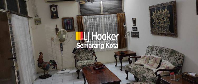 Rumah Klasik di Daerah Pleburan 1