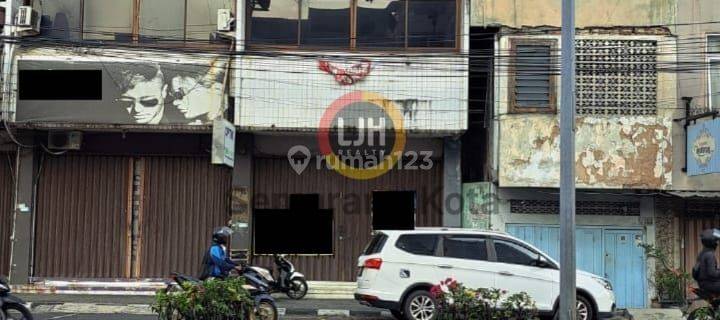 Ruko siap pakai di MT Haryono 1