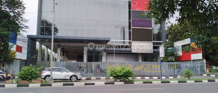 Gedung Standar Mall Siap Pakai Lokasi Pusat Kota  1