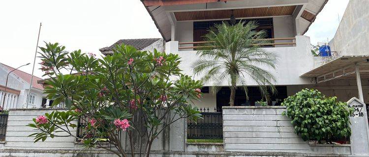 Dijual Cepat Rumah di Daerah Cinere Luas Dan Aman 1