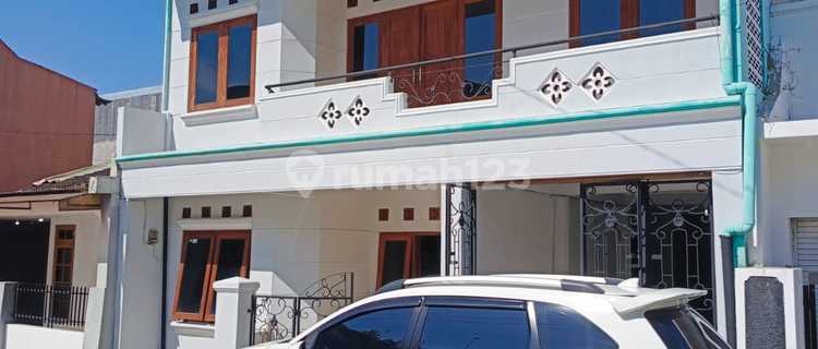 Active Girls' Boarding House Fully Occupied Strategic Location Affordable Price 1