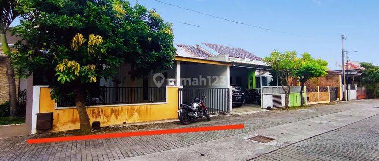 Rumah di Perumahan Cluster Jalan Lingkungan Luas 1