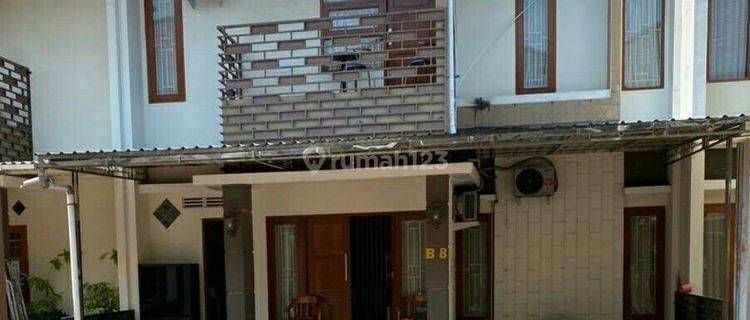 Rumah Bagus Full Furnish Dekat Luwes Kartasura 1