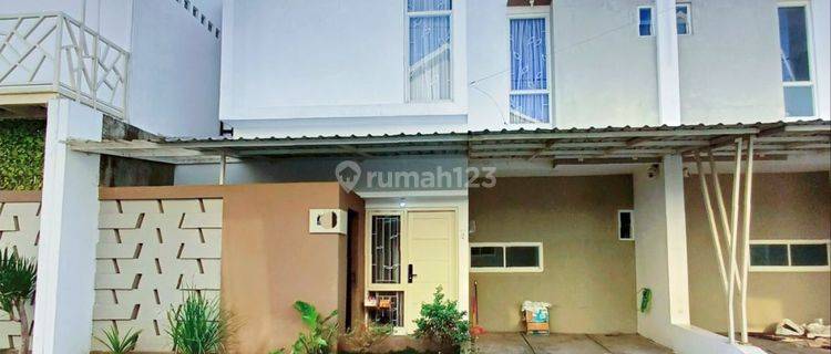 Rumah Cantik  Cluster 2 Lantai Full Furnish dekat Luwes Gentan 1