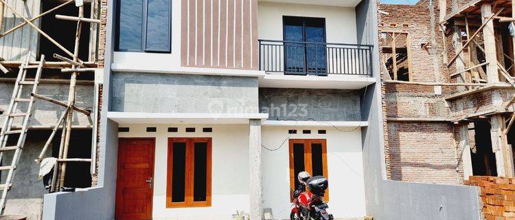 Rumah Murah Baru Cantik 2 Lt dekat Solo Kota (Finishing) 1