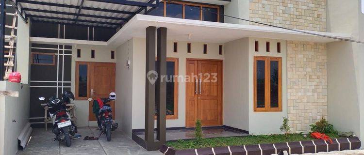 Rumah  Baru Grrss di Cluster Gress Plus Canopy Lokasi Strategis 1