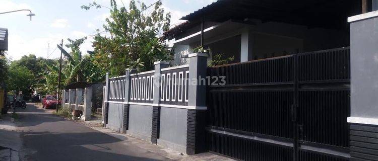 Hotlist Butuh Uang. Rumah Bagus Murah Siap Huni Luas Tanah 260m Hanya 2 Menit Ke Lapangan Fajar Indah  1