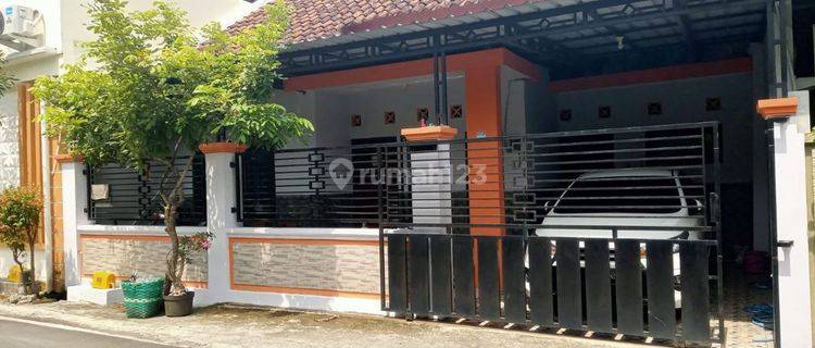 Rumah Cantik Murah Semi Furnish Di Lingkungan Perumahan 1