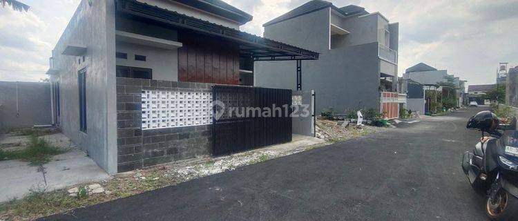 Rumah Murah Cantik Di Perumahan Dekat Kampus Ums Solo 1