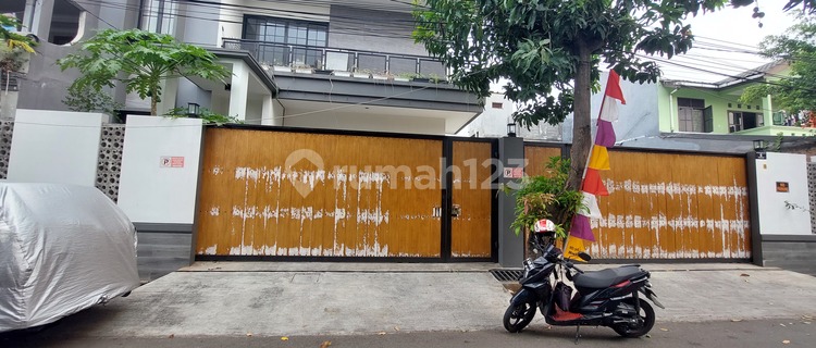 Rumah mewah siap huni dkt Patal Senayan,Jakarta Selatan 1