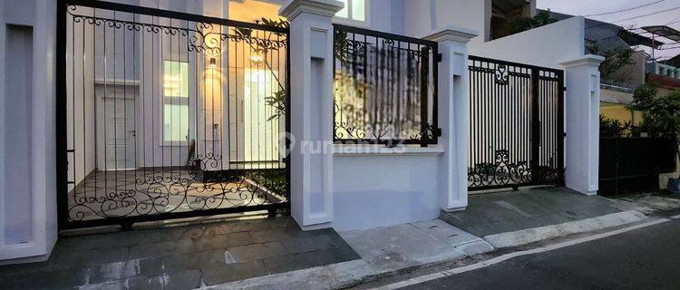 Rumah mewah baru di Duren Sawit,Jakarta Timur 1