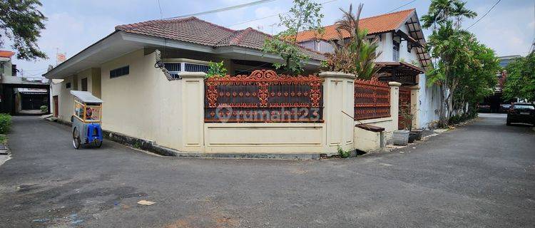 Rumah Secondary Hook non Komplek di Pondok Bambu,Jakarta Timur 1