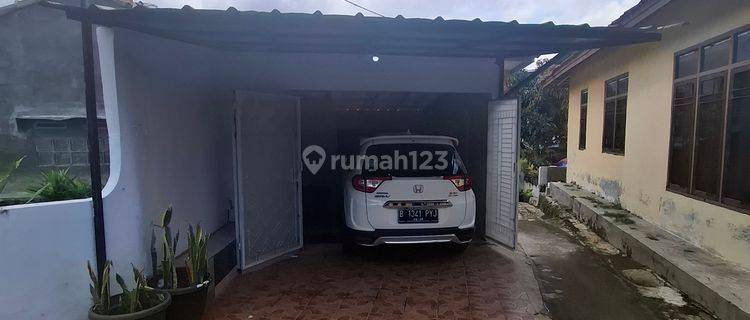 Rumah Akses Mobil Dekat Alun2 Syiarul Islam Kuningan Jawa Barat 1