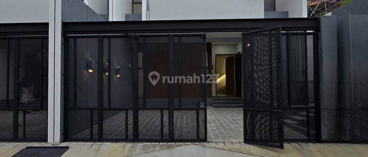 Rumah Baru Modern Tropis Dalam Komplek Di Duren Sawit,jakarta Tim 1