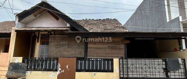 Rumah 4 kamar di Perumahan Ciater Permai 1