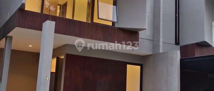 Rumah Baru Blue Wood di Pamulang, Tangerang Selatan. 1